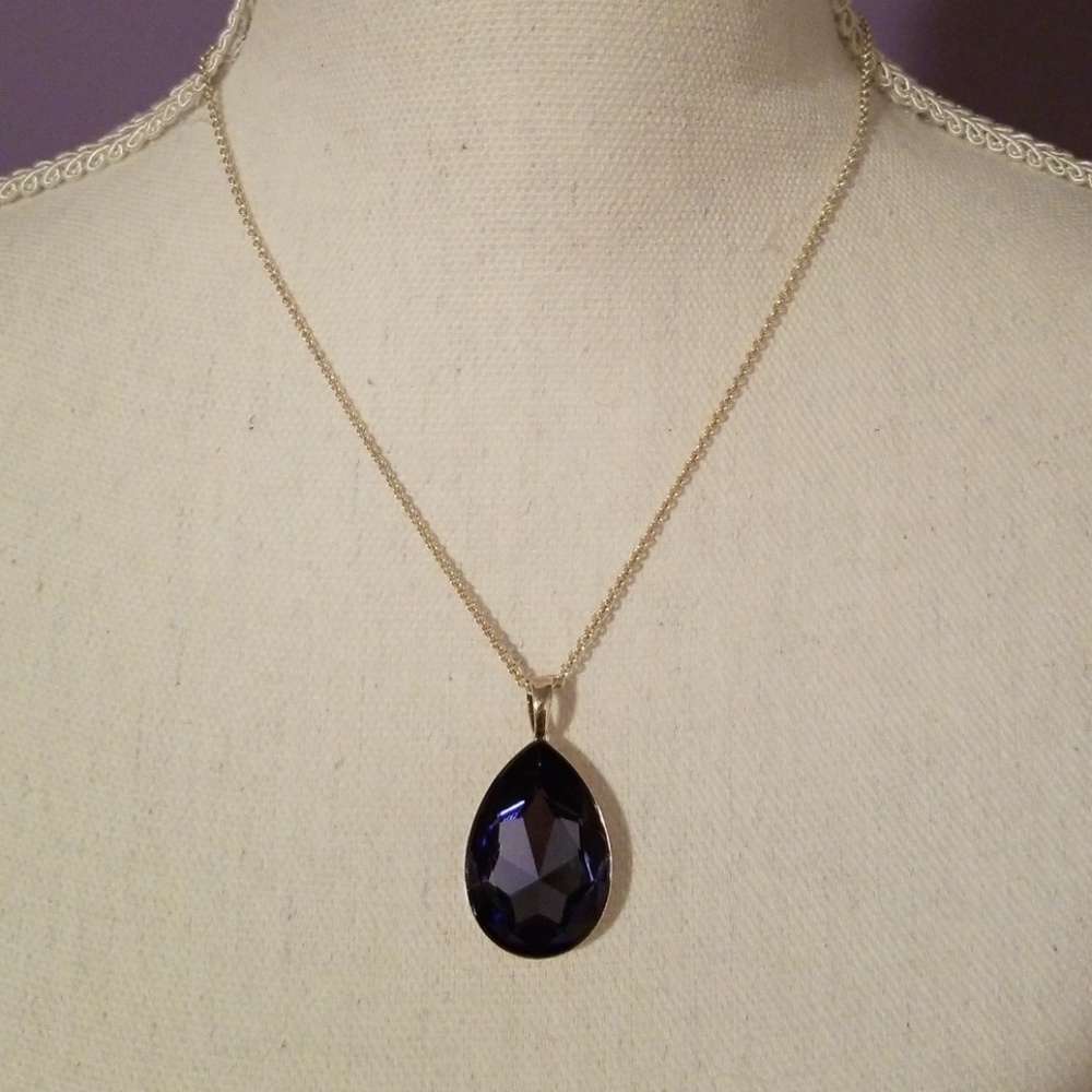Purple teardrop necklace